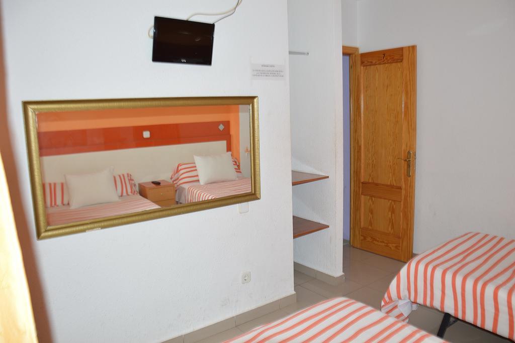 Pension Navarra Madrid Esterno foto